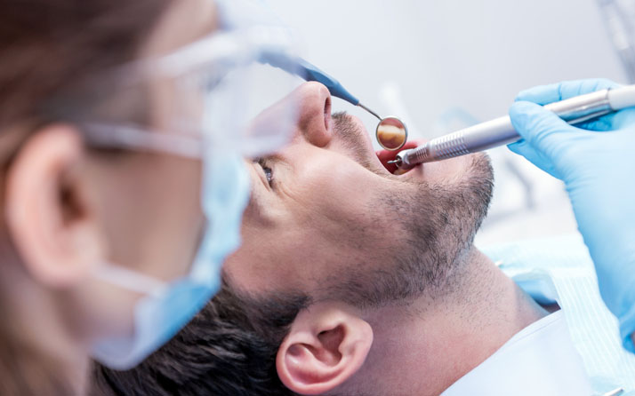 UVC Air Purification System for Dentists to Disinfect the Air from Viruses and Bacteria